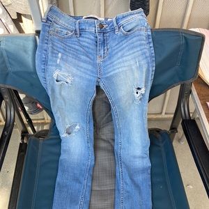 holister light wash jeans